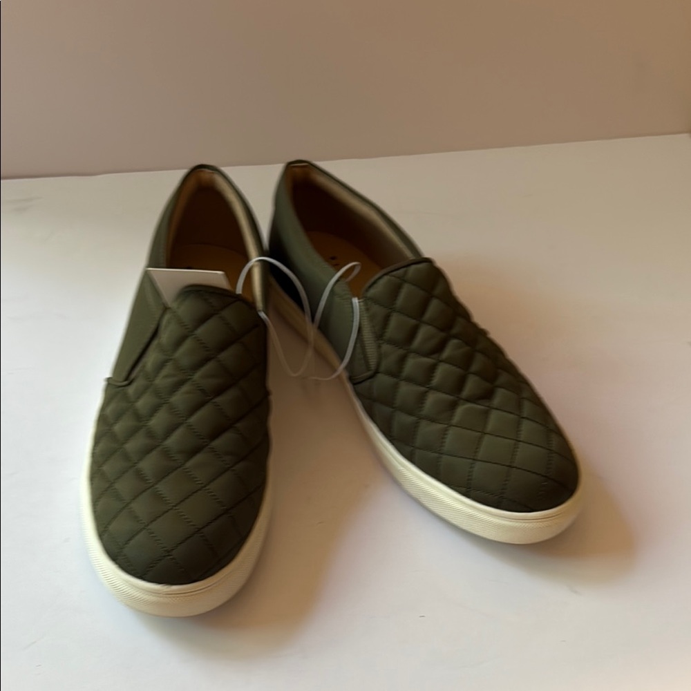 A New Day Olive Green Quilted Flats-9.5